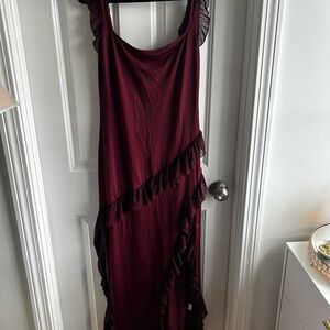 Ruffled Sleeveless Maxi Dress in Burgundy